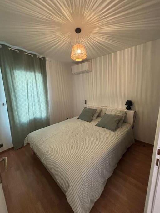 Appartement En Petite Camargue Saint-Laurent-dʼAigouze Exterior foto