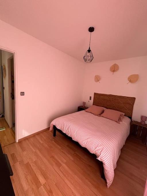 Appartement En Petite Camargue Saint-Laurent-dʼAigouze Exterior foto